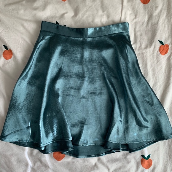 silence and noise satin skirt - Picture 1 of 5